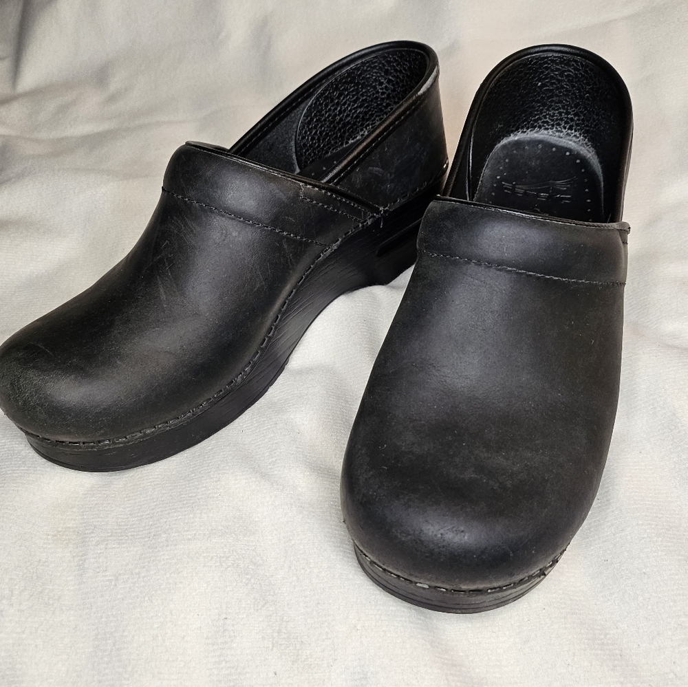 Dansko Soft Black Leather - Picture 3 of 5